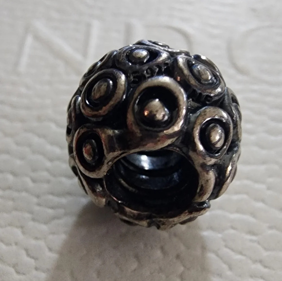 Pandora Celebration Charm - Picture 8 of 8